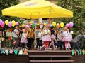Przedszkolaki z Przedszkola nr 6 w Krotoszynie wystepują na scenie