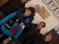 grupa uczniów stoi przy tablicy z nazwą Muzeum regionalnego w Krotoszynie