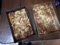8. Gotowa pizza na dwóch blachach