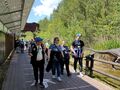 4. uczniowie w jura parku w krasiejowie