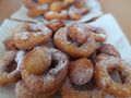 10 Oponki serowe i pączki