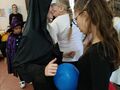 4. uczniowie na balu świętych