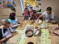 8. pozostali uczniowie mieszaja jajka z przyprawami