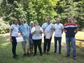 Wspólne zdjęcie nauczyciele, Pani Dyrektor oraz uczniowie