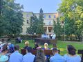 2. Uczniowie rodzice i nauczyciele uczestniczą we mszy św