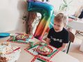 4. Poczęstunek tortem