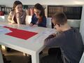 1. Wychowankowie dopasowuja obrazki do podobnych obrazków. 