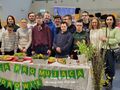 4. Uczniowie z nauczycielami podczas Targów Edukacyjnych 