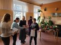 6. Panie dyrektor i nauczycielki wręczają nagrody 