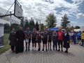 Zawodnicy SOSW Konarzew w trakcie ceremonii rozdania medali. 