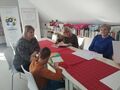 3. Pani Emilia czyta ksiażki związane z dniem zdrowia psychicznego. 