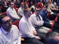 Damian Dominik Darek i Patryk siedzą na widowni podczas występu