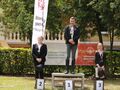zawodnicy na podium