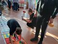 Kacper wykonuje ćwiczenie