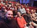 Uczniowie ośrodka razem z nauczycielami podczas oficjalnej części gali