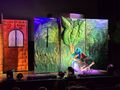 7. Scena teatralna 
